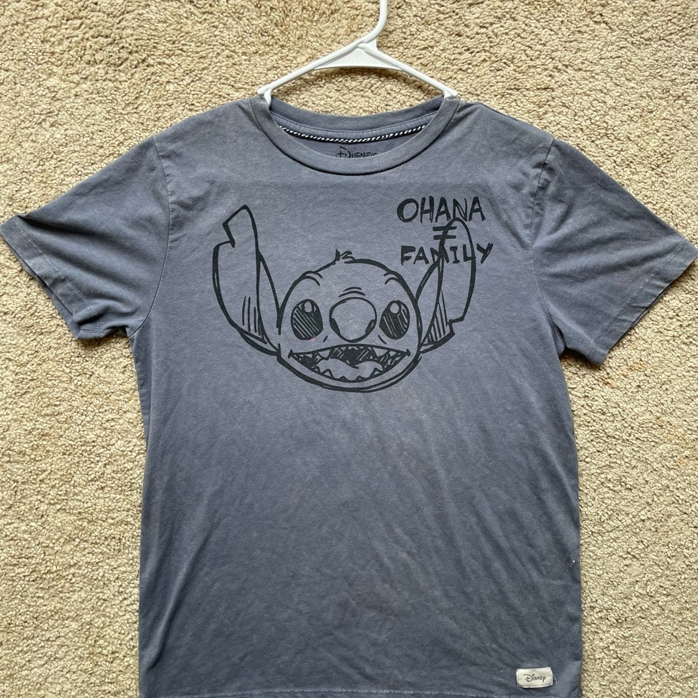 Disney Lilo & Stitch “Ohana Family” T-Shirt, Youth Large, 18”W x 25”L